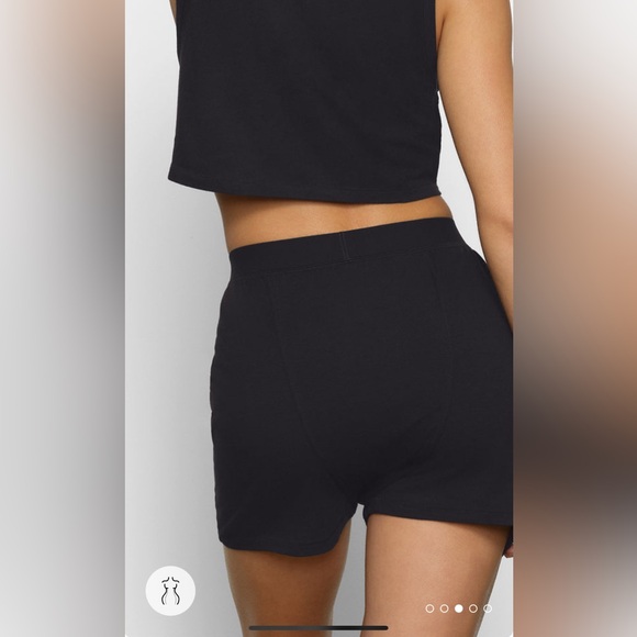 NWT Skims Boyfriend Loose Boxer. - Picture 3 of 5
